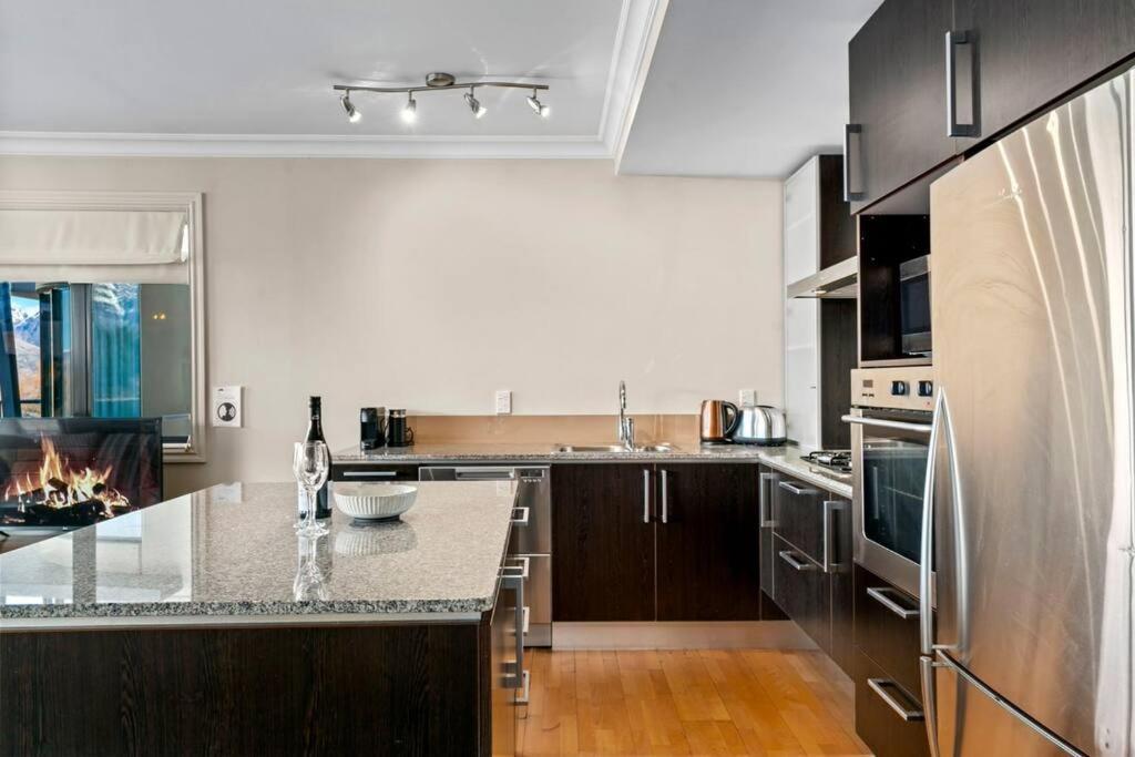 קווינסטאון The Beacon - 2 Bedroom Luxe Apartment מראה חיצוני תמונה